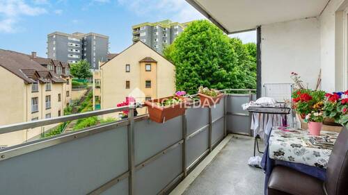 Balkon 1 - 3 Zimmer Etagenwohnung zum Kaufen in Leverkusen