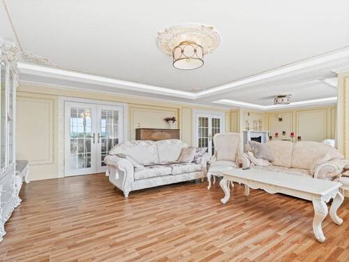 Grozügiges Wohnzimmer - Einfamilienhaus mit 200,00 m&sup2; in Überlingen zum Kaufen