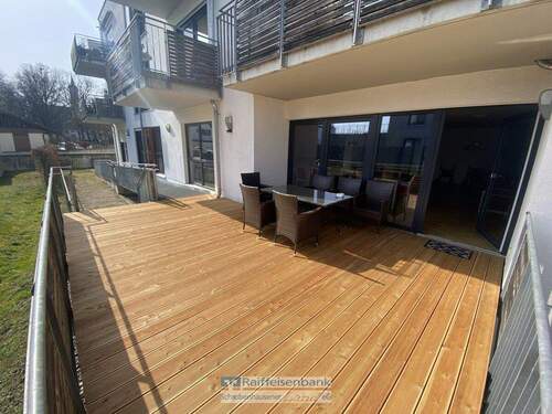 Gemeinschaftsterrasse im EG - 