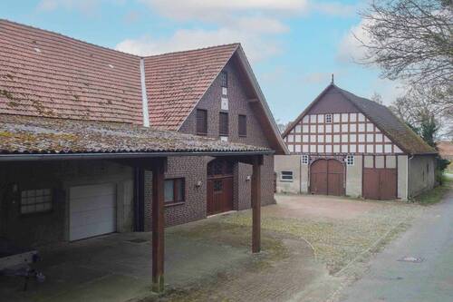 Carport + Ansicht Scheune - 