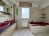 Obergeschoss: Bad - 