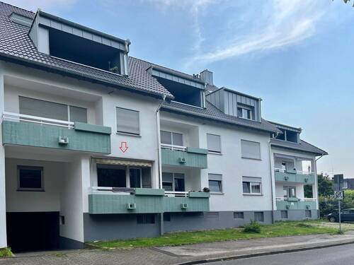 IMG_0950 140.401 mit Pfeil.jpg - 2 Zimmer Etagenwohnung zur Miete in Leverkusen