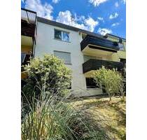 2-Fam.-Haus + Souterrain-Einheit mit Garten, Balkonen, 2 Garagen in top Lage in Zirndorf