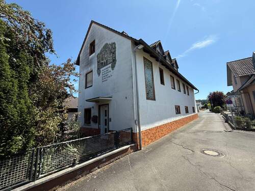 NordWestAnsicht - Mehrfamilienhaus, Wohnhaus in Langensendelbach