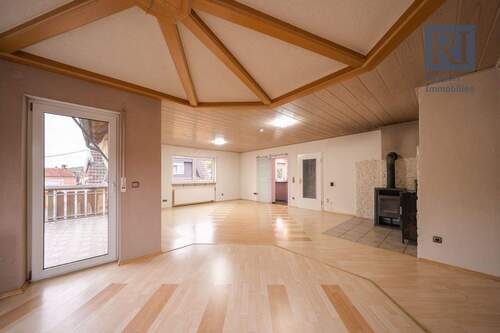 Wohnzimmer DHH - 2 Häuser - 1 Chance Zusammenhängende Doppelhaushälfte und Zweiparteienhaus