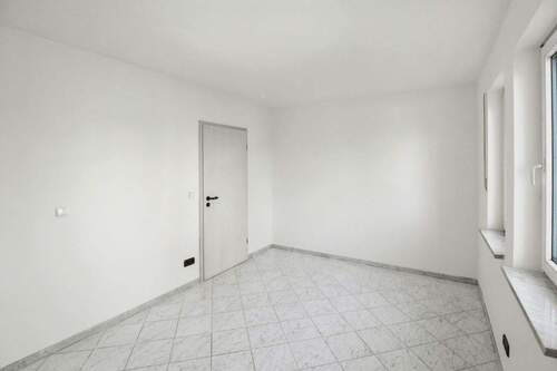 Schlafzimmer mit Fubodenheizung - Einfamilienhaus in München zum Kaufen