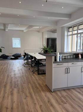 Coworking Offene Küche und Begegnungsraum - Büro mit 95,00 m&sup2; in München zur Miete