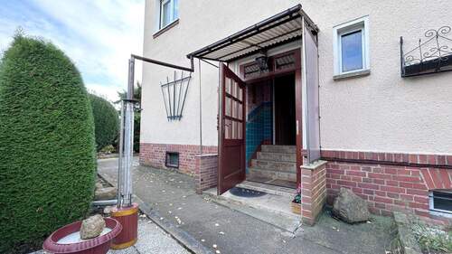 Hauseingang - Mehrfamilienhaus, Wohnhaus mit 153,00 m&sup2; in Schkeuditz zum Kaufen