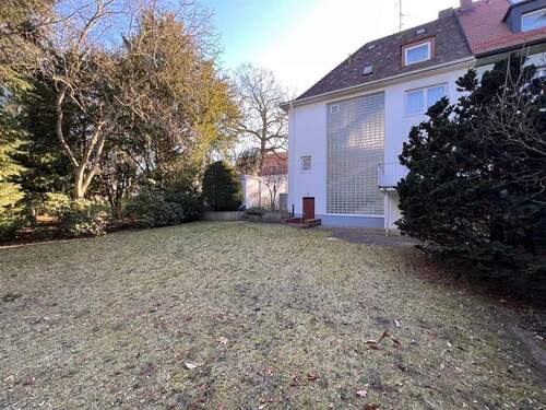 idyllischer - 6 Zimmer Doppelhaushälfte in Nürnberg