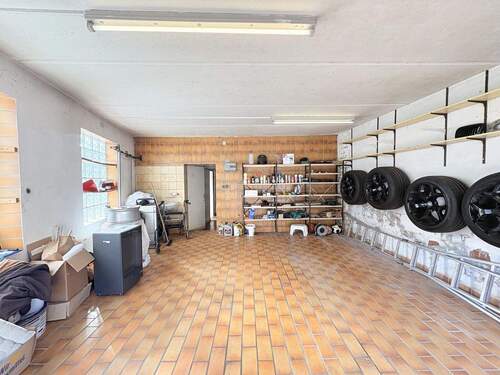 Garage - 
