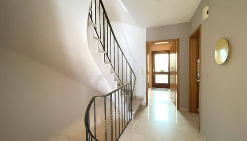 Flur im Erdgeschoss - 5 Zimmer Reihenmittelhaus zum Kaufen in Kempten