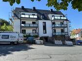 Hausansicht - 3 Zimmer Etagenwohnung zum Kaufen in Hof