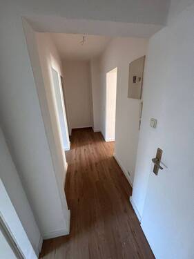 Flur - Etagenwohnung mit 42,00 m&sup2; in Magdeburg zur Miete