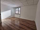 Büroraum 5 - Möbliertes Einzelbüro, vielseitig nutzbar, auch als Tagesbüro - All-in-Miete