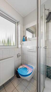 1. OG Badezimmer 1 2 - 