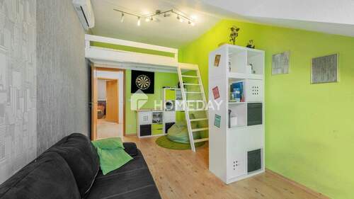 1. OG Schlafzimmer 1 2 - 