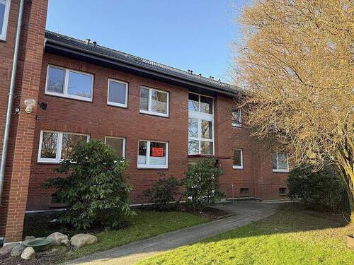 Frontansicht.jpg - **BESICHTIGUNG, SONNTAG, DEN 25.01. v. 14:00-14:30 UHR** Großzügige Eigentumswohnung im grünen Großhansdorf