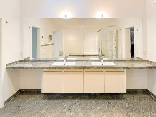 Elegante Doppelwaschbecken - 