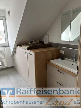 Bad, eingepasstes Boardzur Ablose - 