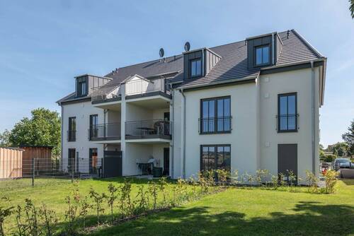 Gebäude hinten - 3 Zimmer Etagenwohnung zur Miete in Bitburg