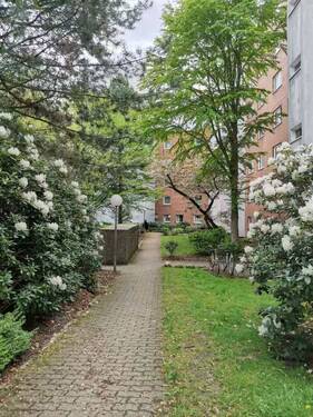 Ebeersreye_Zuweg - Juli 2026: 3-Zimmer-Etagenwohnung mit Balkon und Tiefgaragenstellplatz in Hamburg-Farmsen!