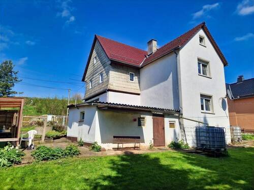 Hinteransicht - Ländliches Einfamilienhaus in ruhiger Lage