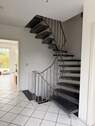 Flur mit Treppe - 