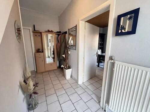 Flur EG - 7 Zimmer Einfamilienhaus zum Kaufen in Rheine