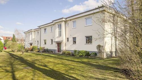 Ansicht Eingang - Helle Hochparterre-Wohnung mit Balkon in Sackgassenlage