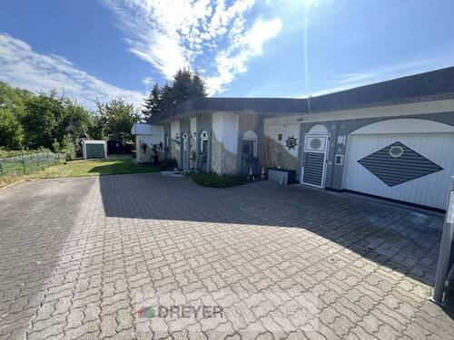 Blick zum Garten - Mehrfamilienhaus, Wohnhaus mit 472,00 m² in Reinfeld zum Kaufen