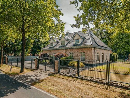 Idyllisch und einzigartig - 7 Zimmer Einfamilienhaus zum Kaufen in Meppen