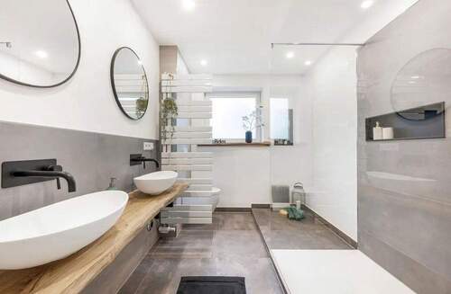 Badezimmer - 3 Zimmer Etagenwohnung zum Kaufen in Nürnberg