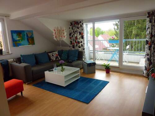 Wohnzimmer möbliert (1).JPG - 3 Zimmer Etagenwohnung zur Miete in Detmold