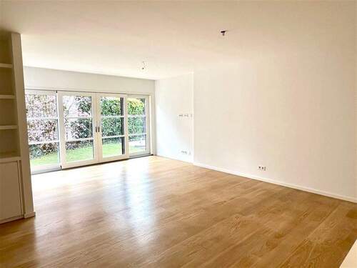 Wohnzimmer mit....._1729 - 2 Zimmer Etagenwohnung zur Miete in München