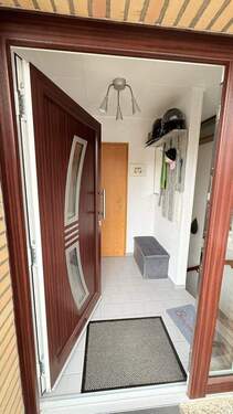 Eingang - 5 Zimmer Einfamilienhaus zum Kaufen in Syke