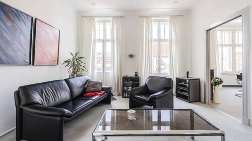 Wohnen - Über den Dächern Berlins: Helle 3-Zimmer-Wohnung mit Charme & Perspektive