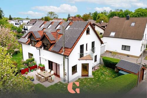 Grundstück - Urban und naturnah zugleich: Effiziente DHH mit Wohlfühlfaktor