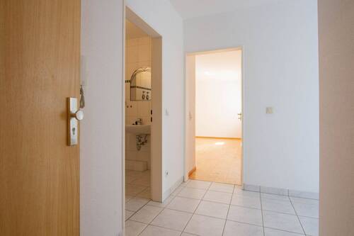 Eingangsbereich - 2 Zimmer Etagenwohnung zum Kaufen in Rödermark