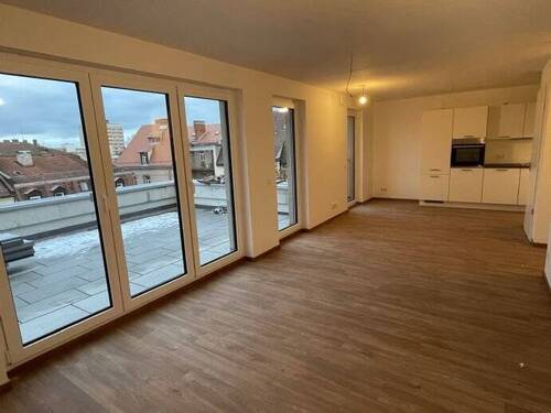 Wohnen / Essen - 3 Zimmer Etagenwohnung zur Miete in Nürnberg