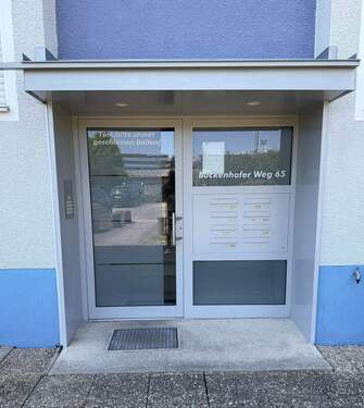 Hauseingang - 3 Zimmer Etagenwohnung in Erlangen