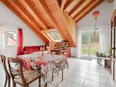 Wohnen und Essen im Dachgeschoss - 