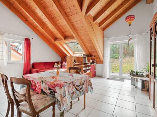 Wohnen und Essen im Dachgeschoss - 