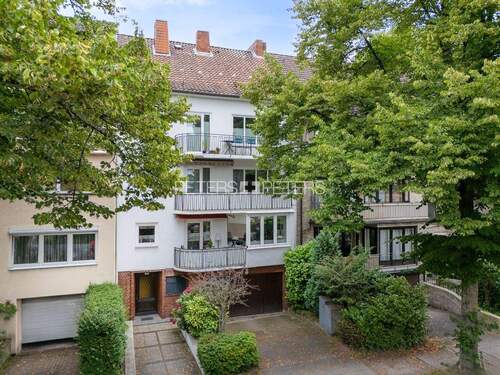 Gebäudeansicht - 4 Zimmer Etagenwohnung zum Kaufen in Hamburg