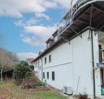 Großzügiges Zweiparteienhaus mit Gewerbeeinheit - insgesamt ca. 389 m² Fläche - Haag an der Amper