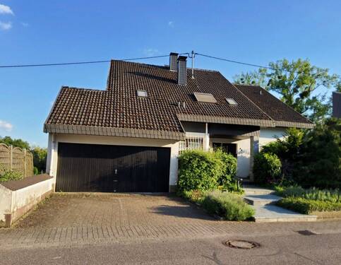 20250513_191534.jpg - WALLERFANGEN - ZWEIFAMILIENHAUS MIT GARTEN IN RUHIGER WOHNLAGE FÜR BESONDERE ANSPRÜCHE