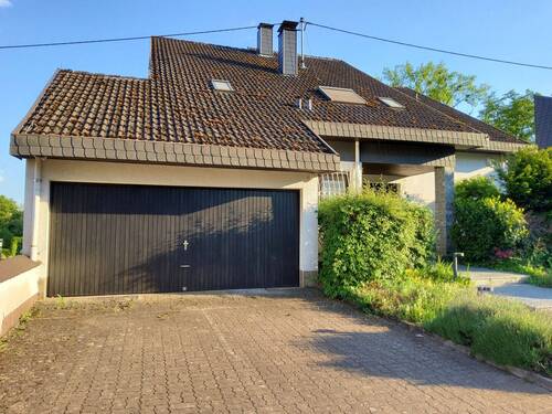 20250513_191749.jpg - 7 Zimmer Mehrfamilienhaus, Wohnhaus in Wallerfangen