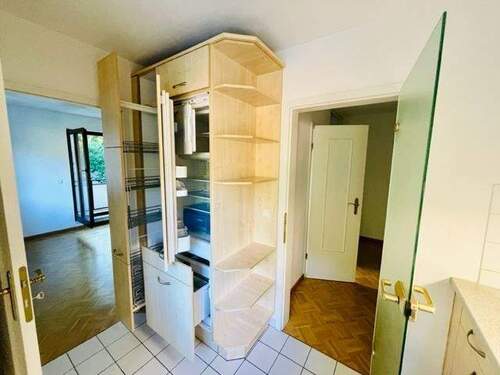 Küche_Teil - Etagenwohnung mit 102,00 m&sup2; in München zum Kaufen