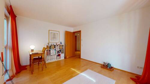 Zimmer I - 5 Zimmer Etagenwohnung in Frankfurt am Main