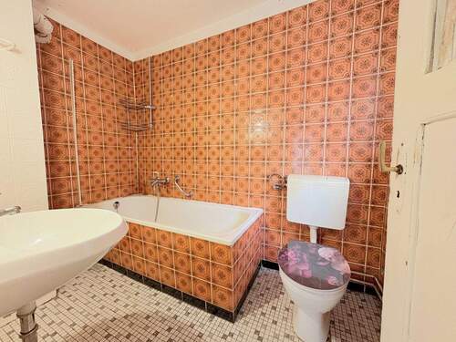 Badezimmer (EG) - 
