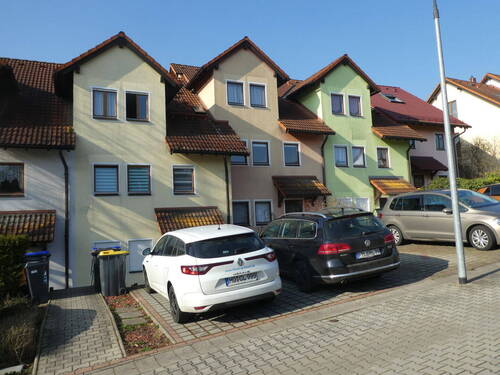 Außenansicht - Neu sanierte, kleine,3-Raumwohnung in Freital-Wurgwitz, bereit zum Einzug